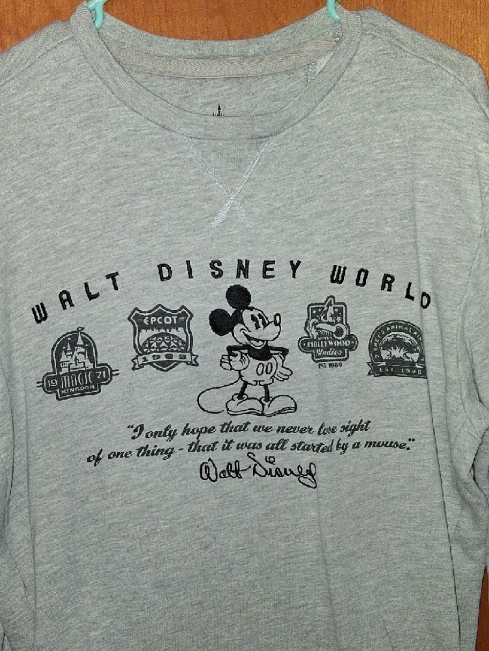 Disney Mickey Mouse Crewneck Sweatshirt Size M
